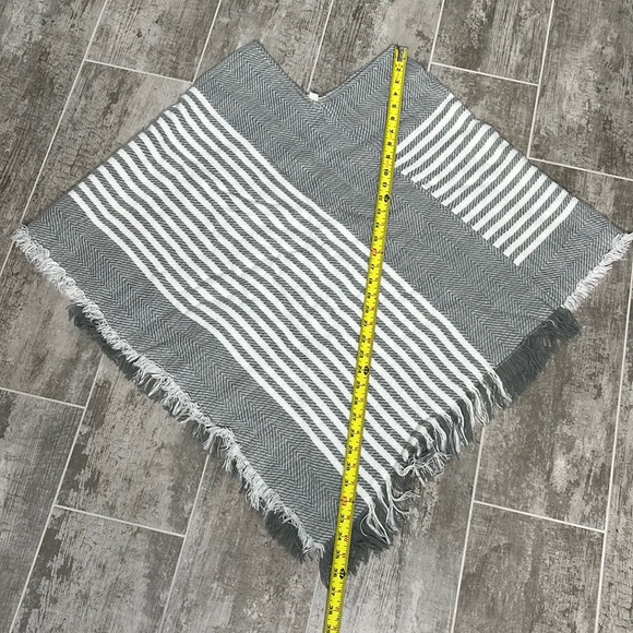 FRANCESCAS Fringe Gray & White Striped Poncho - Picture 6 of 7